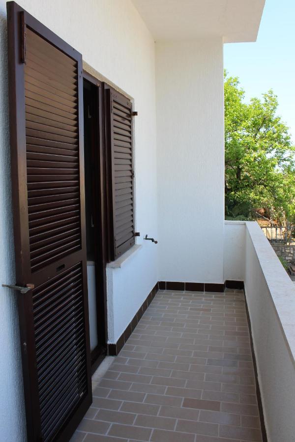 Apartment Laura's Facing The Garden Porec